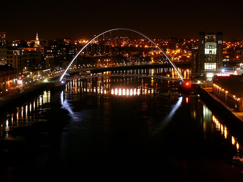 Photo 5, Gateshead Millennium Bridge, England