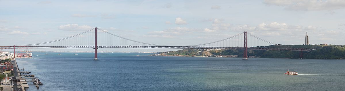 Photo 1, 25 de Abril Bridge, Lisbon