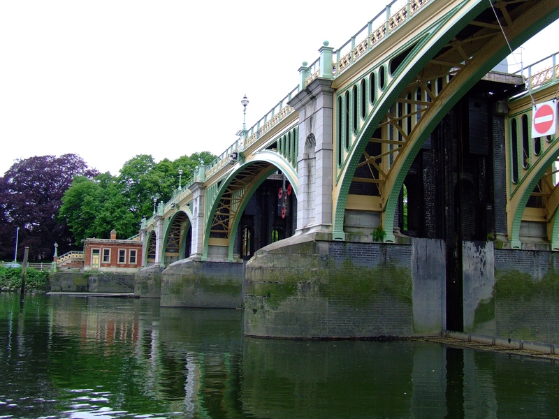 Photo 2, Richmond Lock, London